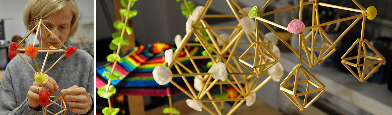 pająki ludowe tradycyjne dekoracje w okresie przedświątecznym